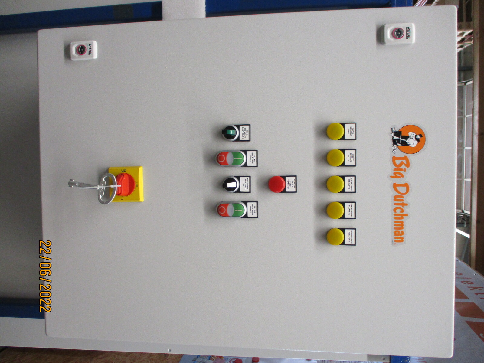 Control panel feed supply 4x female rearing